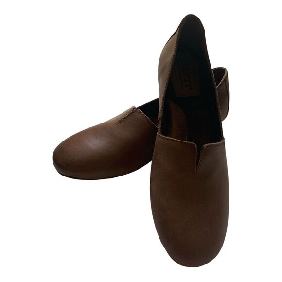 Women's BORN Sebra Slip On Shoes Size 6.5 US Soft Leather Camel Brown Stretch - Picture 1 of 10